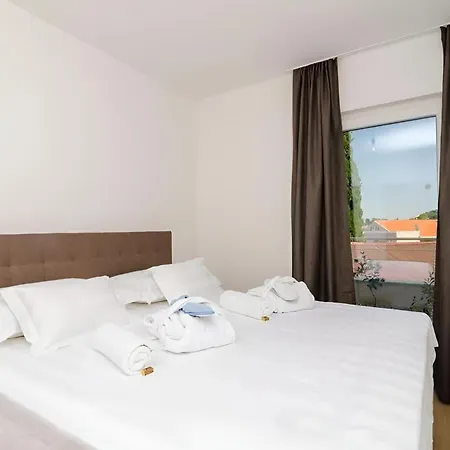 Private Pool 5 Stars