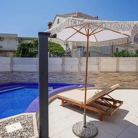 Private Pool 5 Stars * דוברובניק